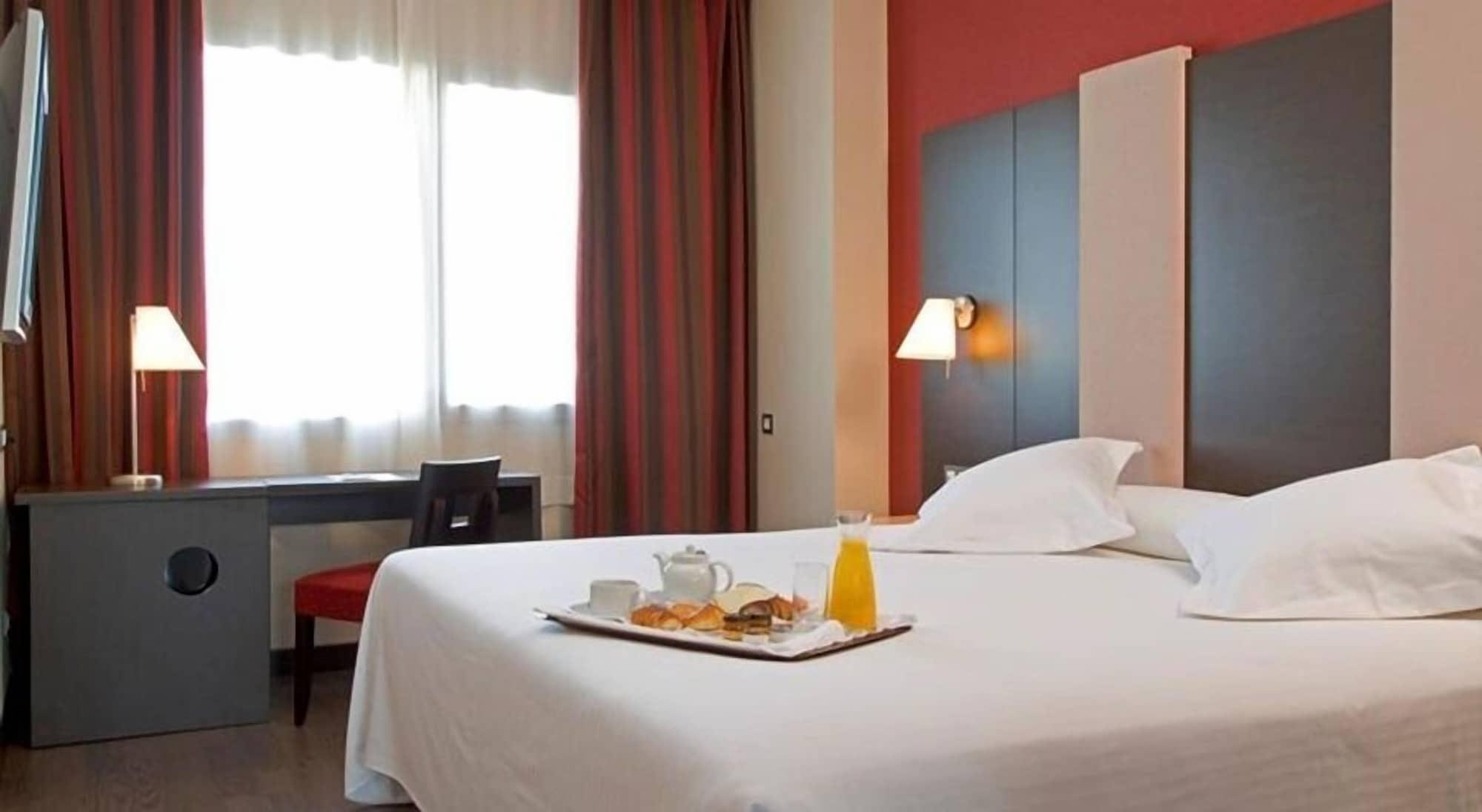 Azz Pamplona Norte Hotel Berriozar Exterior photo