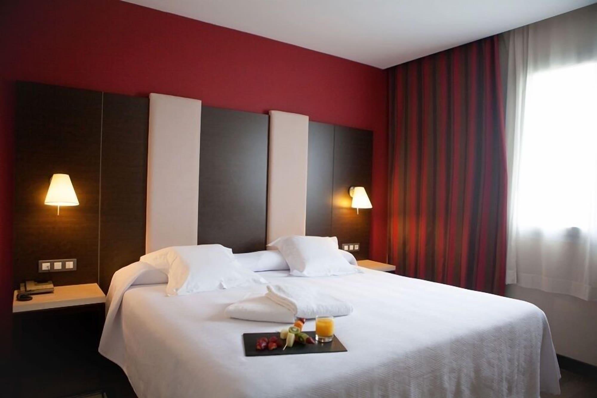 Azz Pamplona Norte Hotel Berriozar Exterior photo
