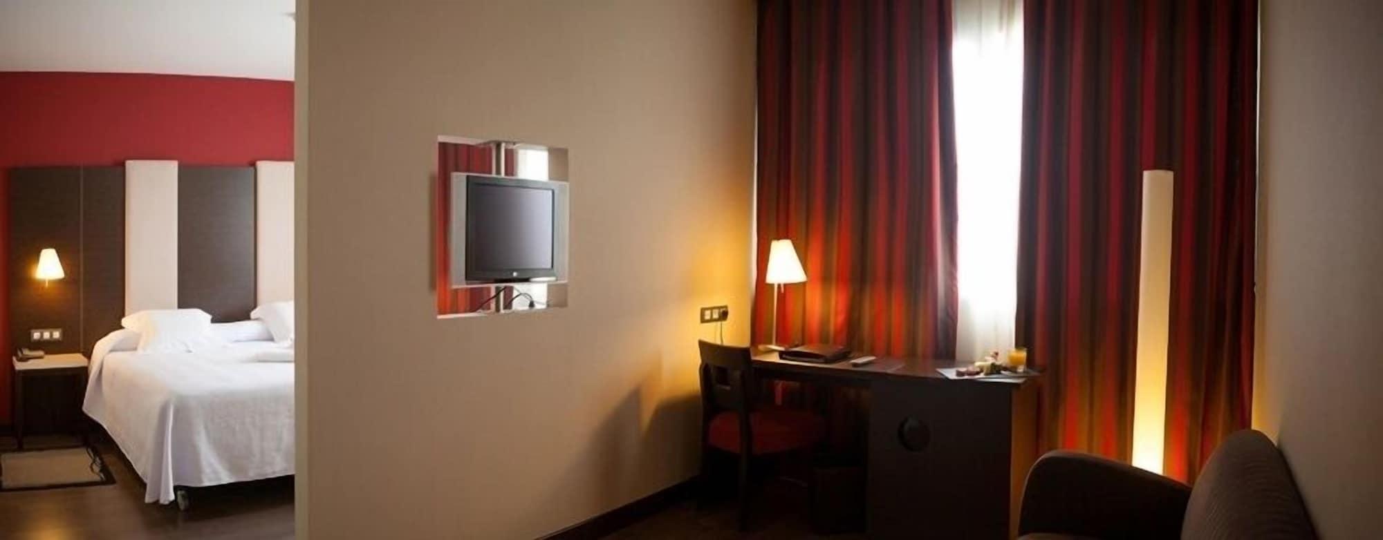 Azz Pamplona Norte Hotel Berriozar Exterior photo