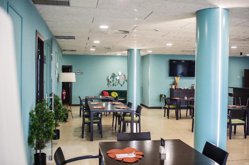 Azz Pamplona Norte Hotel Berriozar Exterior photo