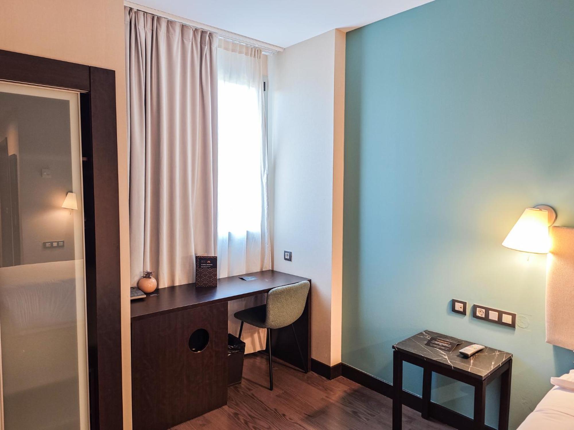 Azz Pamplona Norte Hotel Berriozar Exterior photo