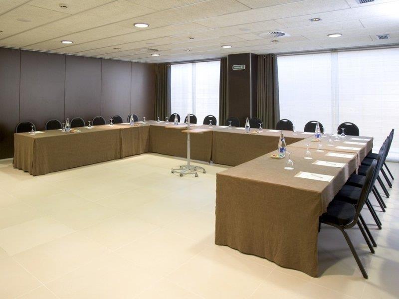 Azz Pamplona Norte Hotel Berriozar Facilities photo